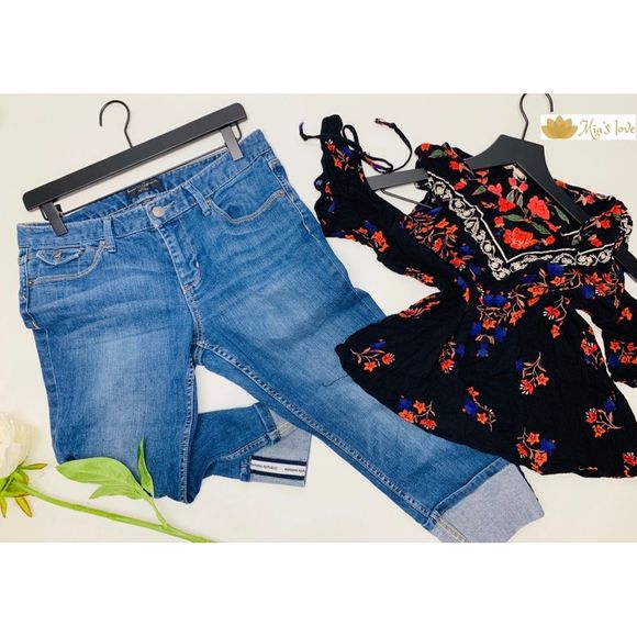 Banana Republic Pants - Banana Republic shorts jeans size 28/6p